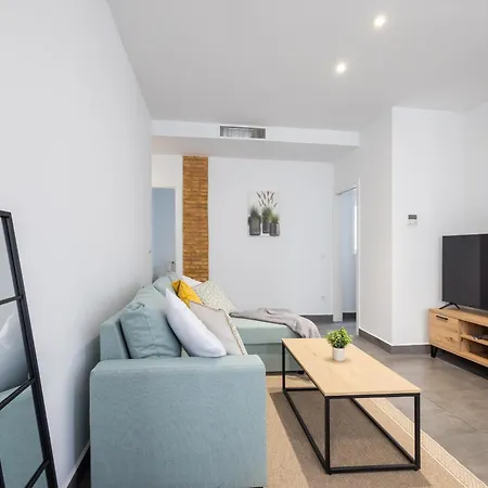 J Center Apartments - Patraix - Ac & Wifi - 10 Min City Center * Valencia
