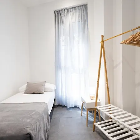 Florit Flats - The Patraix Apartment