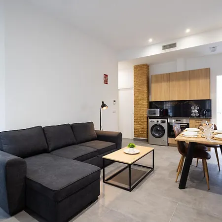 Florit Flats - The Patraix Apartment