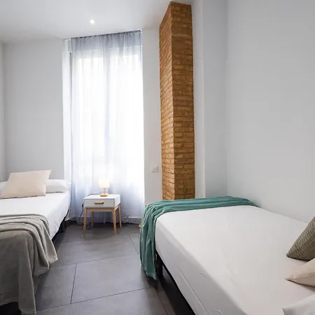 Florit Flats - The Patraix Apartment