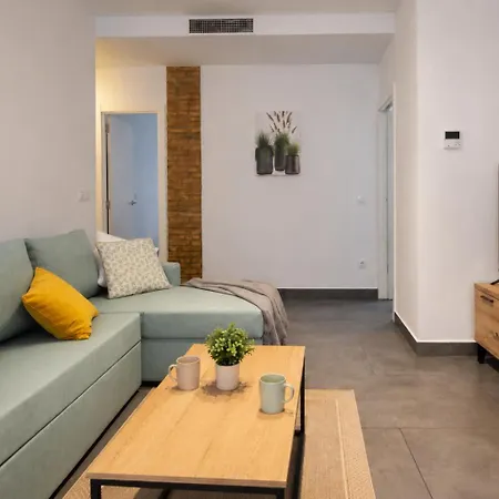 Florit Flats - Urban Nest - Ac & Wifi - 10 Min Center *